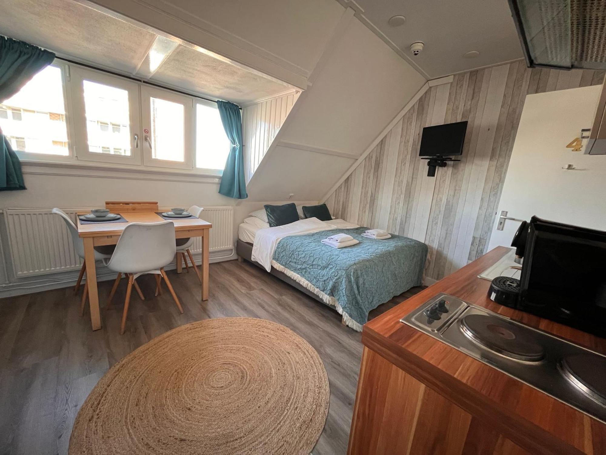Bed & Breakfast Hotel ซานด์โวร์ต ภายนอก รูปภาพ